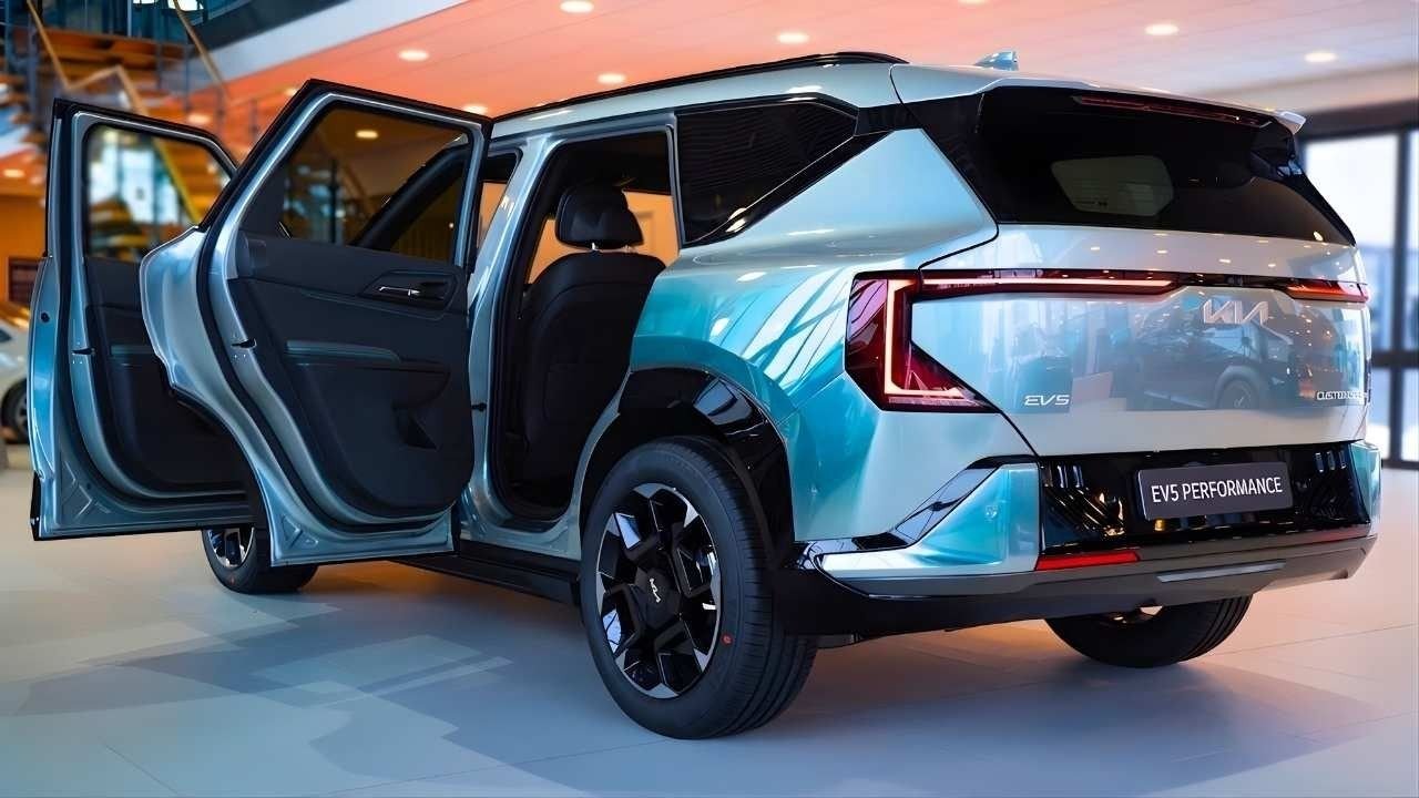 Kia EV5 GT Debuts as a Sporty Electric SUV With 306 HP and Up to 480 km Range