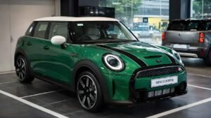 Mini Cooper S Victory Edition Debuts With Turbo Power, Exclusive Styling and Sport-Focused Interior